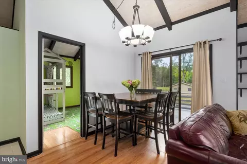 Dining - 33 Newport, Berlin, MD 21811 photo 1 of 1