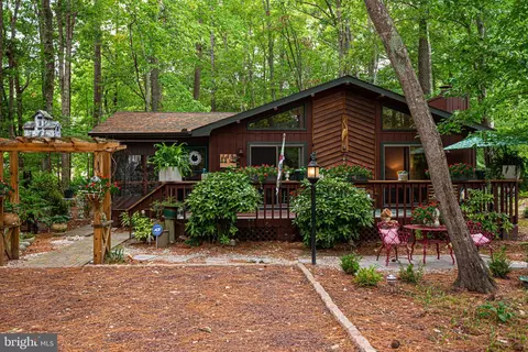 145 Camelot Cir, Ocean Pines, MD 21811