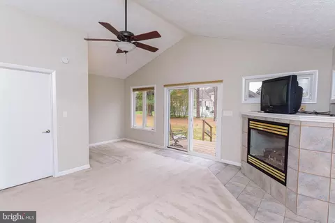 Living - 108 Quillen Dr, Berlin, MD 21811 photo 12 of 26