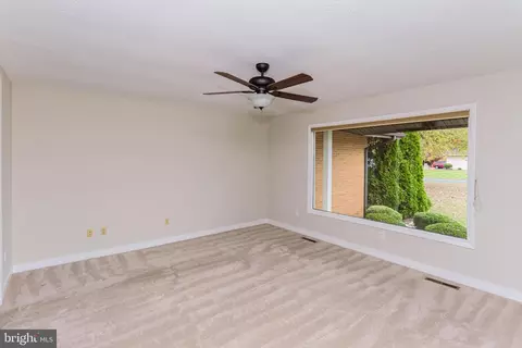 Living - 108 Quillen Dr, Berlin, MD 21811 photo 16 of 26