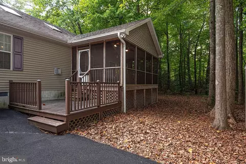 Exterior - 13 Starboard Ct, Ocean Pines, MD 21811 photo 8 of 10