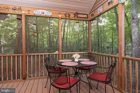 Exterior - 13 Starboard Ct, Ocean Pines, MD 21811 photo 5 of 10