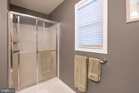 Bath - 13 Starboard Ct, Ocean Pines, MD 21811 photo 6 of 8