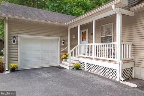 Exterior - 13 Starboard Ct, Ocean Pines, MD 21811 photo 2 of 10