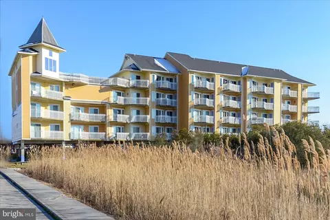 106 83rd St #404, Ocean City, MD 21842