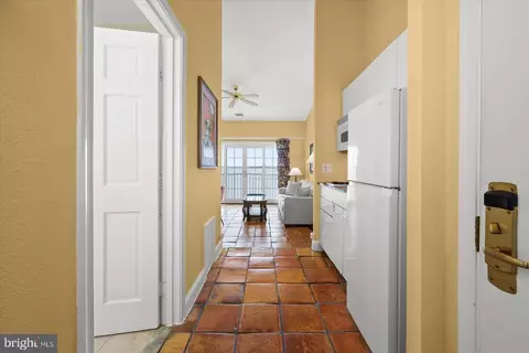 200 59th St #507, Ocean City, MD 21842 photo 2