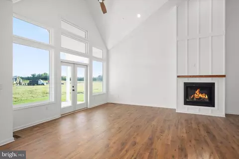Living - 73 King Richard Rd, Berlin, MD 21811 photo 3 of 4