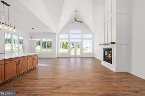 Living - 73 King Richard Rd, Berlin, MD 21811 photo 2 of 4
