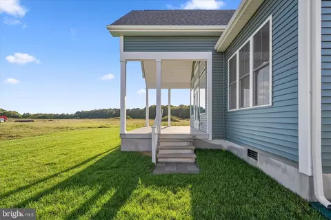 Exterior - 73 King Richard Rd, Berlin, MD 21811 photo 5 of 14