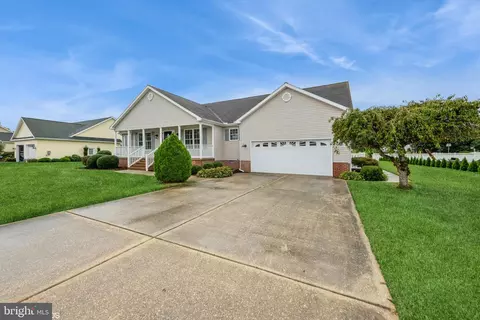 102 Davis Ct, Berlin, MD 21811 photo 4