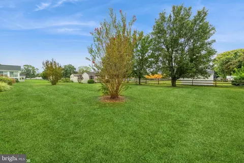 102 Davis Ct, Berlin, MD 21811 photo 9
