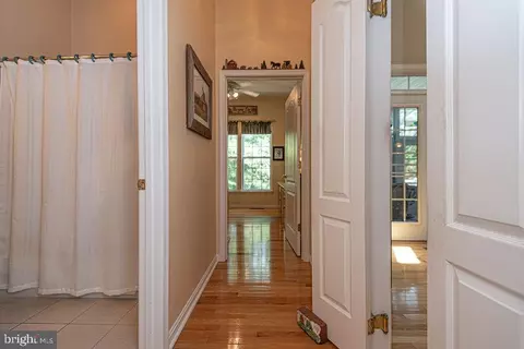 Entry Way - 123 Central Parke E, Ocean Pines, MD 21811 photo 9 of 14