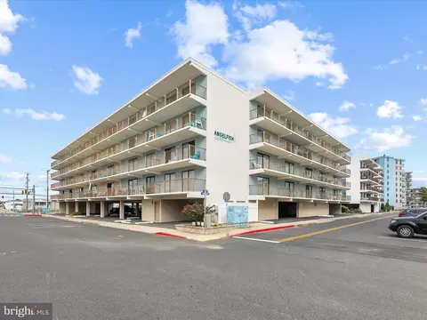 14 133rd St #209, Ocean City, MD 21842