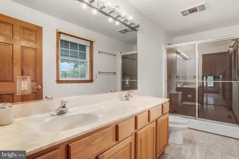 Bath - 9449 Carey Rd, Berlin, MD 21811 photo 2 of 3