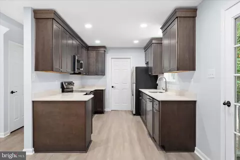Entry Way - 172 Seafarer Ln, Ocean Pines, MD 21811 photo 4 of 12