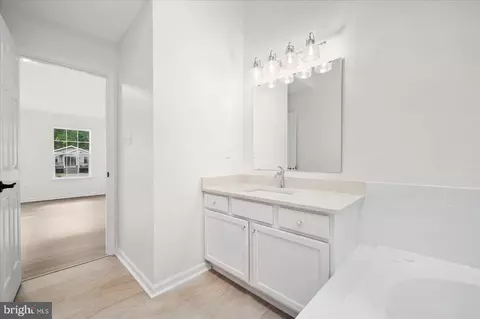 Entry Way - 172 Seafarer Ln, Ocean Pines, MD 21811 photo 11 of 12