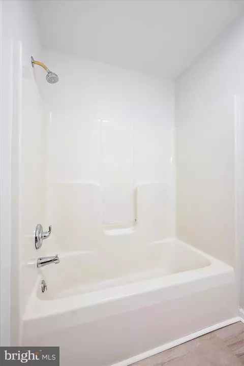 Bath - 172 Seafarer Ln, Ocean Pines, MD 21811 photo 4 of 6