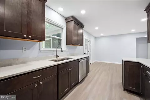 Entry Way - 172 Seafarer Ln, Ocean Pines, MD 21811 photo 6 of 12