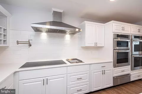 Kitchen - 332 Williams St, Berlin, MD 21811 photo 6 of 11