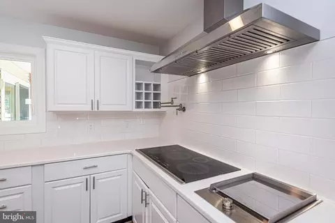 Kitchen - 332 Williams St, Berlin, MD 21811 photo 10 of 11