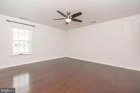 Living - 332 Williams St, Berlin, MD 21811 photo 5 of 7