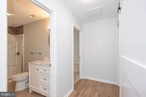 Entry Way - 332 Williams St, Berlin, MD 21811 photo 2 of 8