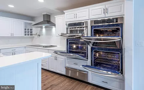 Kitchen - 332 Williams St, Berlin, MD 21811 photo 3 of 11