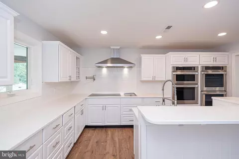 Kitchen - 332 Williams St, Berlin, MD 21811 photo 5 of 11