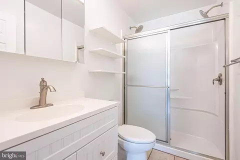 Bath - 332 Williams St, Berlin, MD 21811 photo 1 of 8