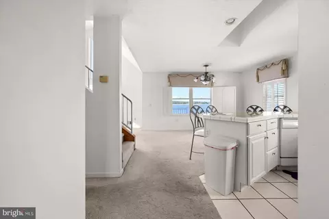 Entry Way - 19 Harborview Dr, Ocean Pines, MD 21811 photo 6 of 8