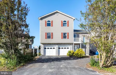 Exterior - 19 Harborview Dr, Ocean Pines, MD 21811 photo 9 of 12