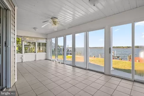 Exterior - 19 Harborview Dr, Ocean Pines, MD 21811 photo 2 of 12