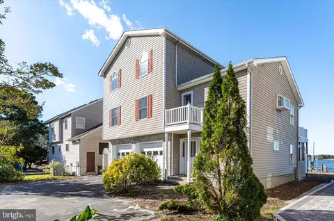 Exterior - 19 Harborview Dr, Ocean Pines, MD 21811 photo 10 of 12