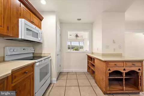 Kitchen - 6252 Basket Switch Rd, Newark, MD 21841 photo 5 of 5
