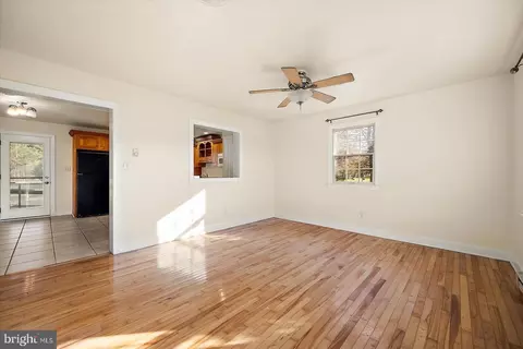Living - 6252 Basket Switch Rd, Newark, MD 21841 photo 1 of 4