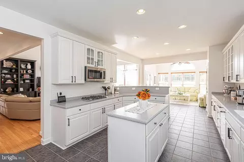 Kitchen - 11727 Winding Creek Dr, Berlin, MD 21811 photo 5 of 8