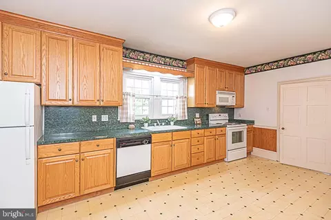 Kitchen - 217 N Main St, Berlin, MD 21811 photo 3 of 4