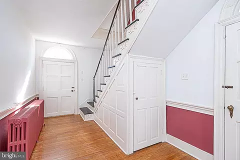 Entry Way - 217 N Main St, Berlin, MD 21811 photo 5 of 11