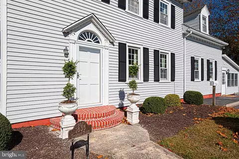 Exterior - 217 N Main St, Berlin, MD 21811 photo 2 of 15