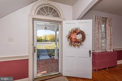 Entry Way - 217 N Main St, Berlin, MD 21811 photo 2 of 11