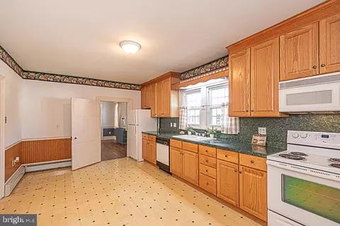 Kitchen - 217 N Main St, Berlin, MD 21811 photo 4 of 4
