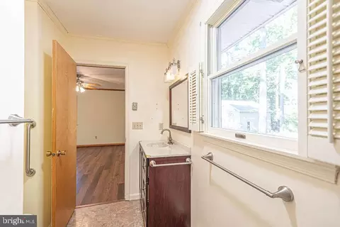 Bath - 4 Brookton Ln, Ocean Pines, MD 21811 photo 7 of 8