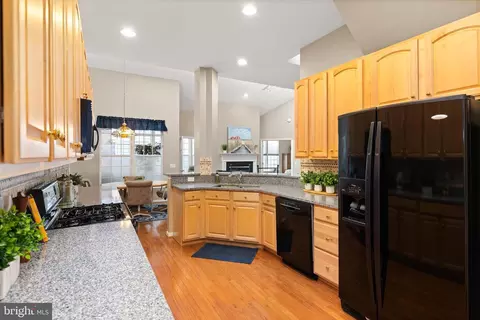 Kitchen - 27 Chatham Ct, Berlin, MD 21811 photo 5 of 5