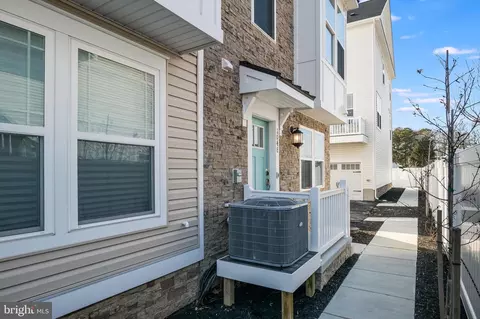 104 142nd St # -E, Ocean City, MD 21842