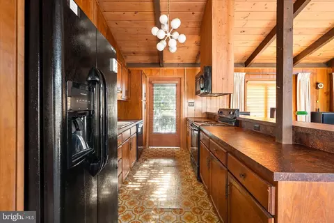 Kitchen - 3 Moonshell Dr, Ocean Pines, MD 21811 photo 2 of 5