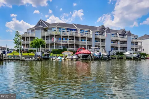 205 125th St #326D4, Ocean City, MD 21842