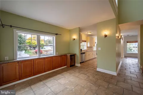 Entry Way - 9313 Ten Point Ct, Ocean City, MD 21842 photo 4 of 6