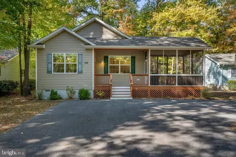 102 White Horse Dr, Ocean Pines, MD 21811