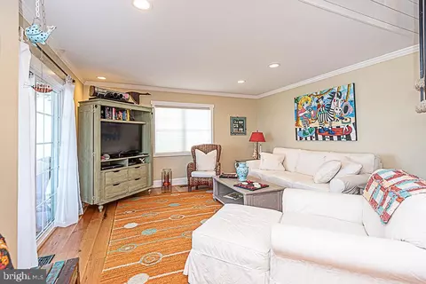 Living - 21 Harborview Dr, Ocean Pines, MD 21811 photo 3 of 6