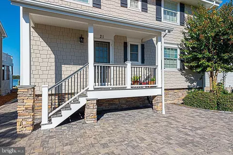 Exterior - 21 Harborview Dr, Ocean Pines, MD 21811 photo 4 of 14